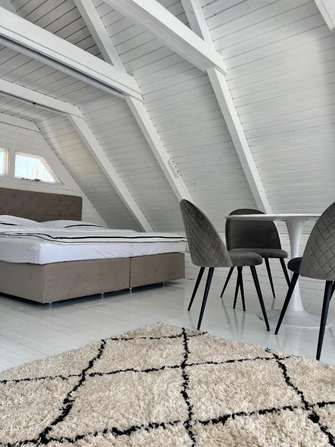 Chalet Seehütte Strandhaus Direkt Im Neusiedler Rust