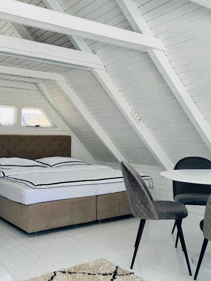 Seehütte Strandhaus Direkt Im Neusiedler Chalet