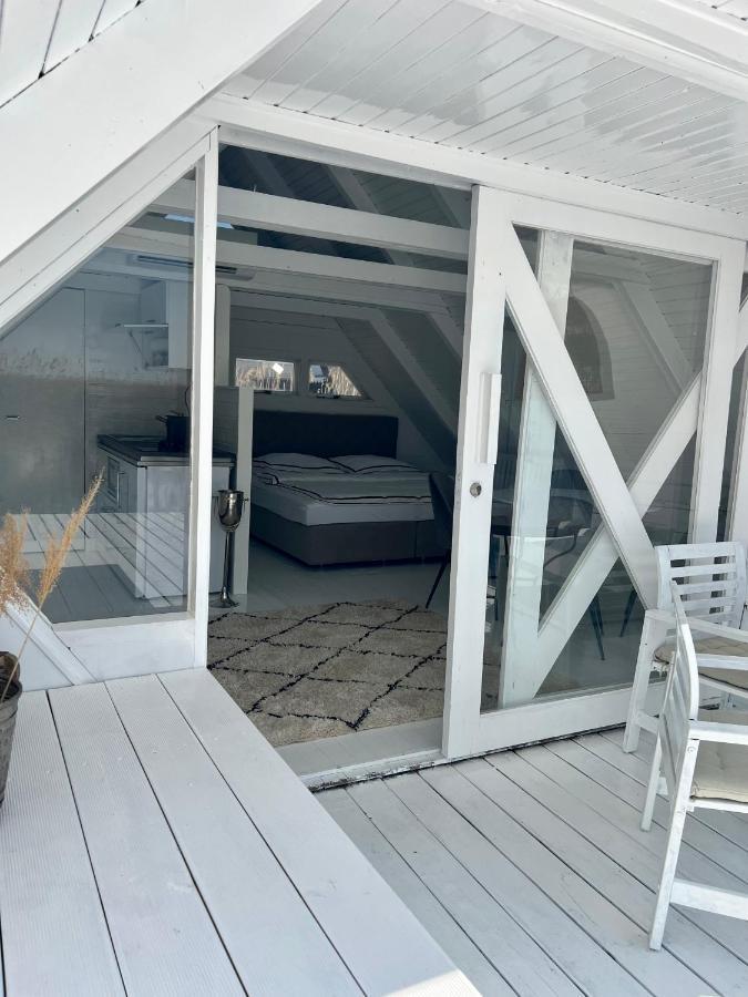 Chalet Seehütte Strandhaus Direkt Im Neusiedler Rust